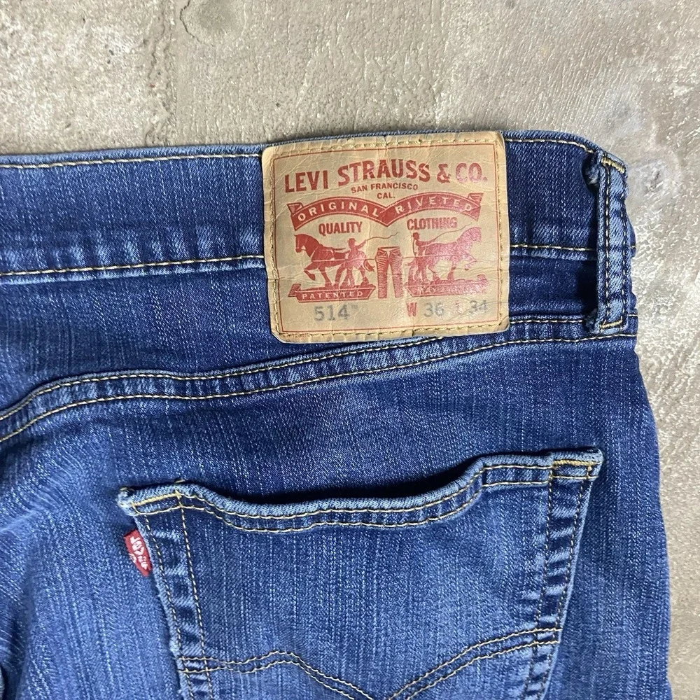 Levi's 514 Jeans Size 36x34 Blue Denim Medium Wash Straight Fit Distressed